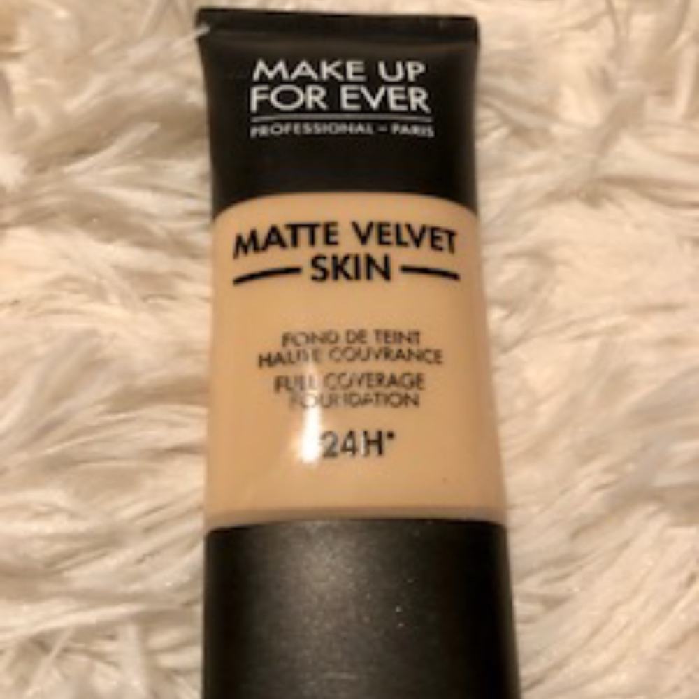 MAKE UP FOR EVER MATTE VELVET SKIN